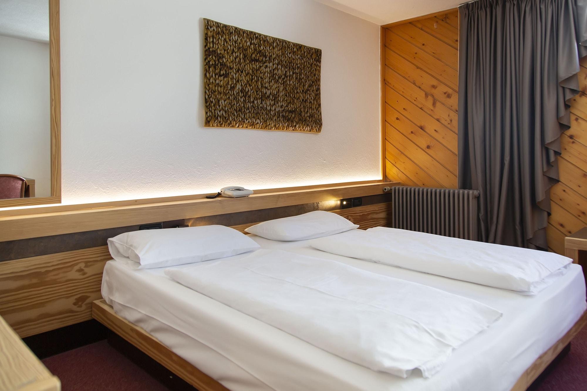 Blu Hotel Senales Zirm-Cristal Maso Corto Luaran gambar