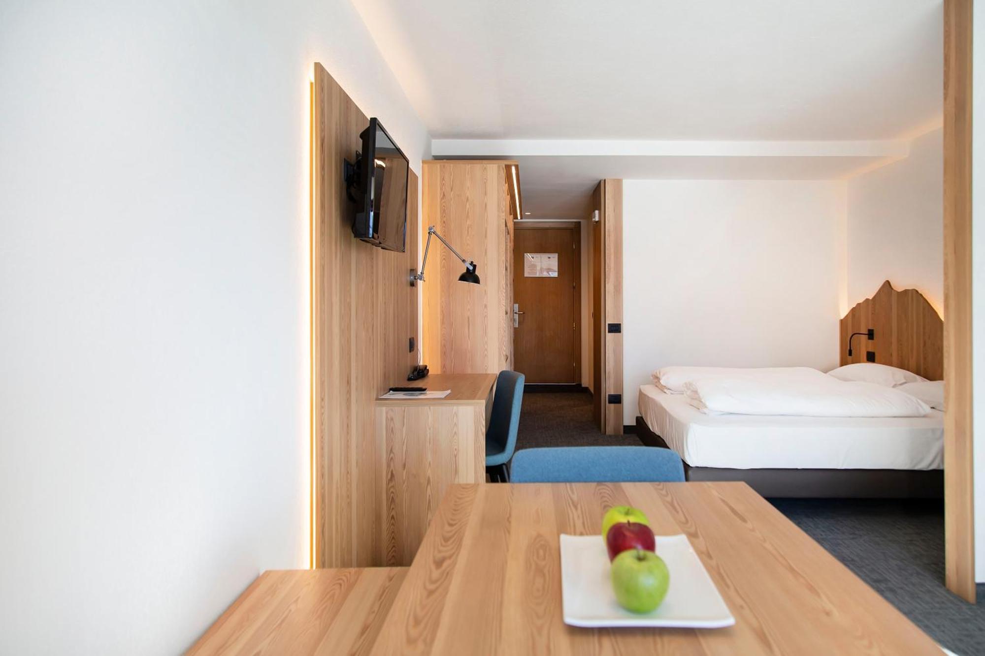 Blu Hotel Senales Zirm-Cristal Maso Corto Bilik gambar