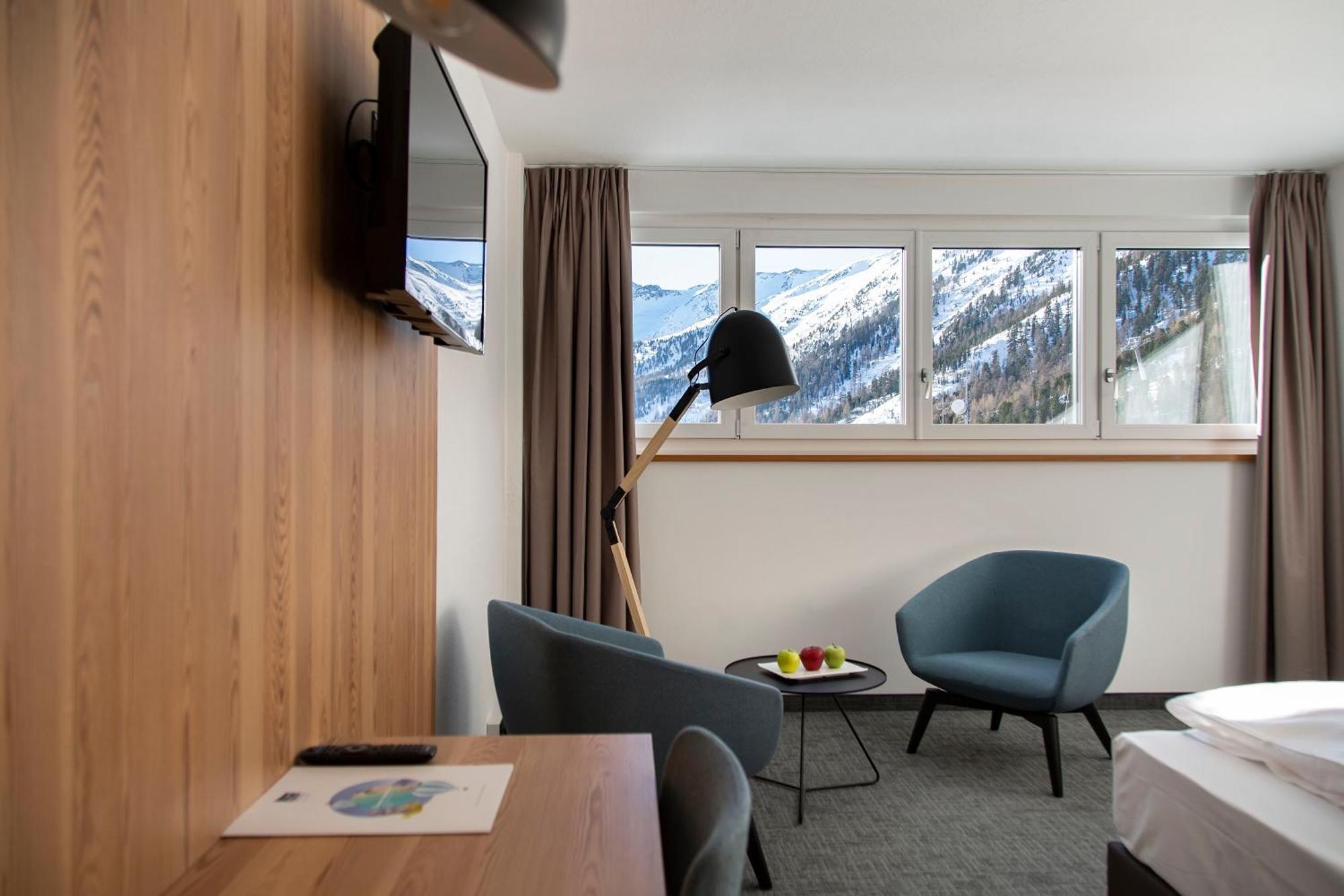 Blu Hotel Senales Zirm-Cristal Maso Corto Bilik gambar