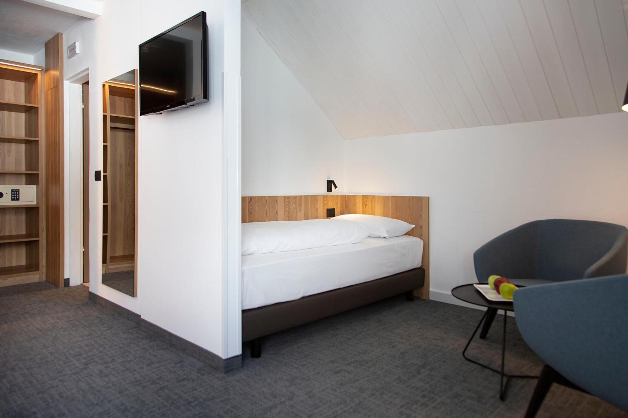 Blu Hotel Senales Zirm-Cristal Maso Corto Bilik gambar