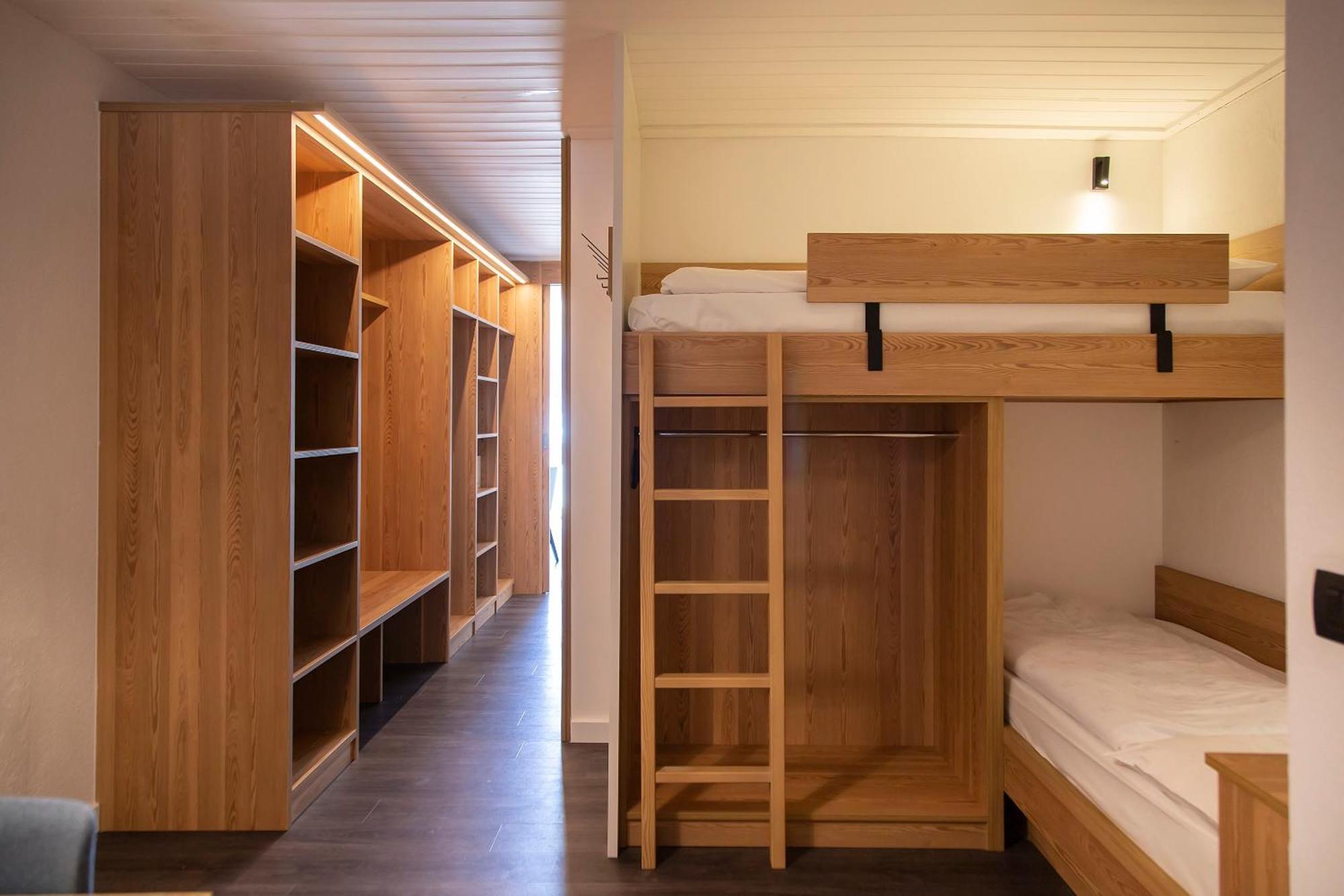 Blu Hotel Senales Zirm-Cristal Maso Corto Bilik gambar